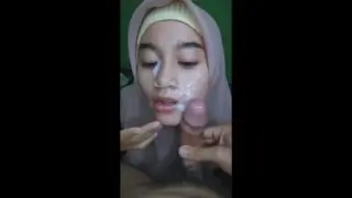 Bokep Indo Hijab IGO Sepong Croot Di Muka